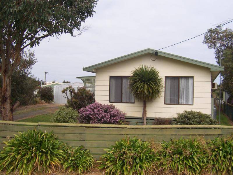 38 Saturn Parade, Venus Bay VIC 3956