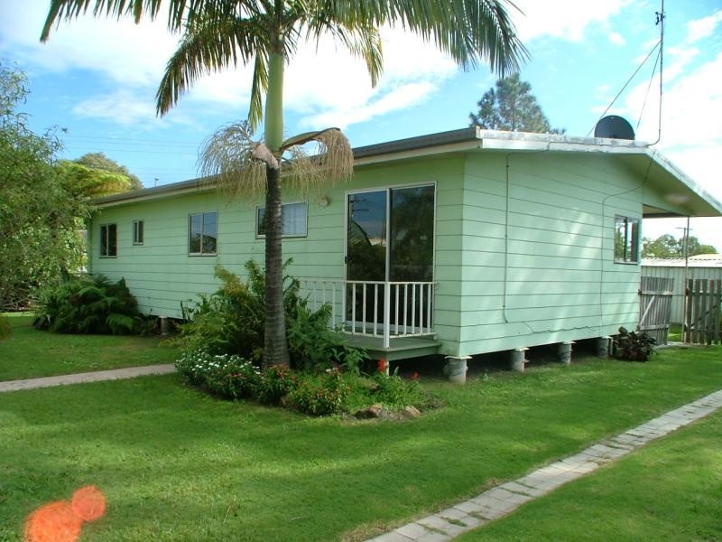 19 Boomba Street, Pacific Paradise QLD 4564