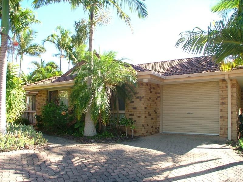 2/7 Kiata Court, Mount Coolum QLD 4573