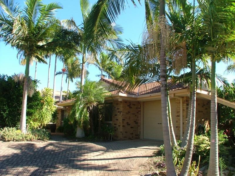 2/7 Kiata Court, Mount Coolum QLD 4573