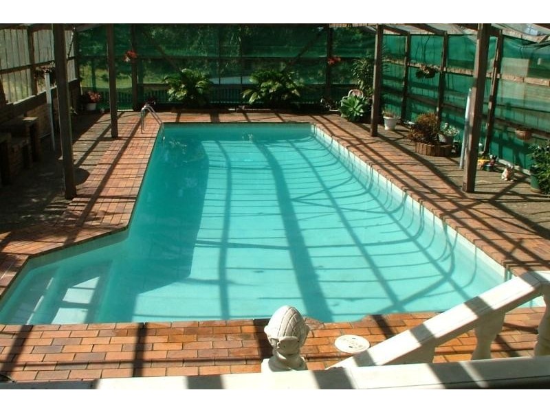 4 Atkinson Road, Bli Bli QLD 4560