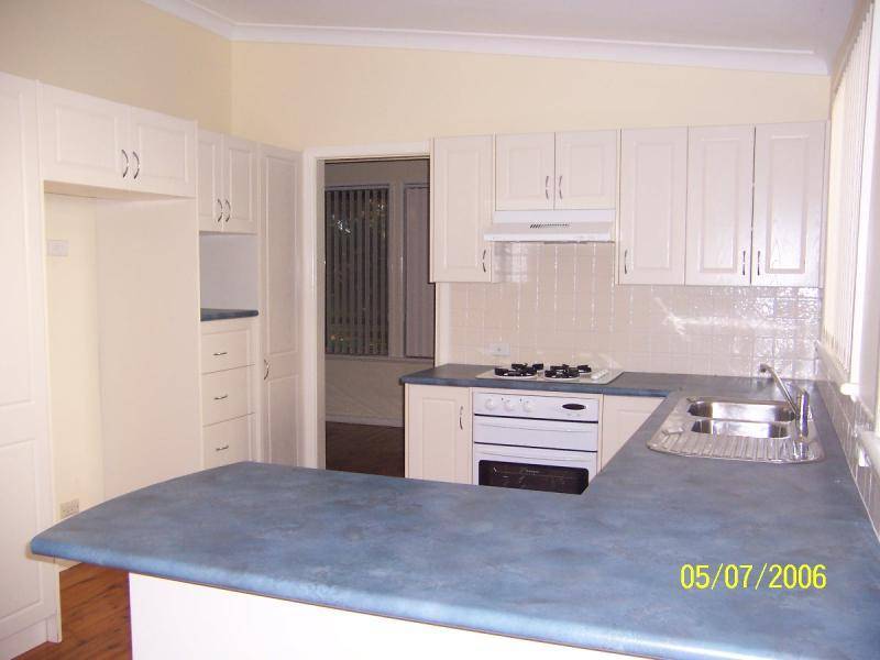 2 Elder Crescent, Nowra NSW 2541