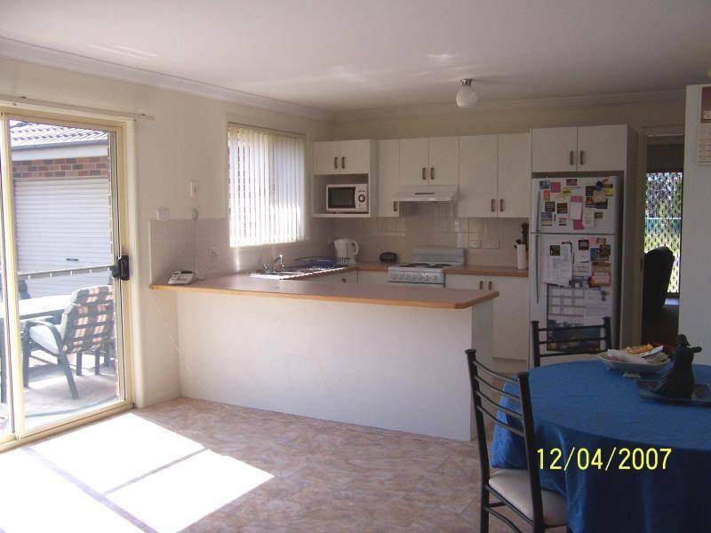 11 Hannah Place, Worrigee NSW 2540