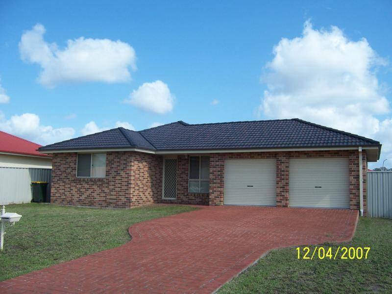 11 Hannah Place, Worrigee NSW 2540