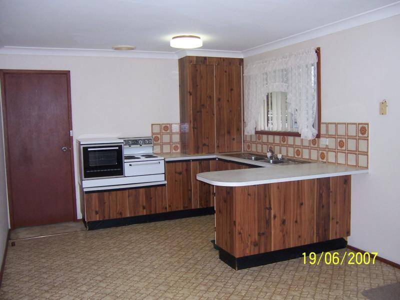6 Amalfi Crescent, Nowra NSW 2541