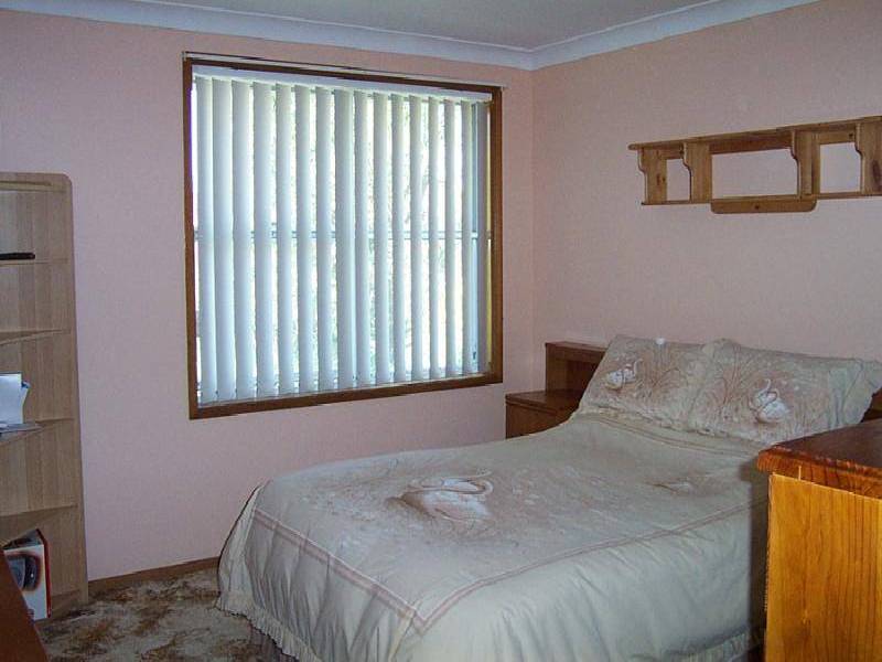 11 Cavalier Parade, Bomaderry NSW 2541