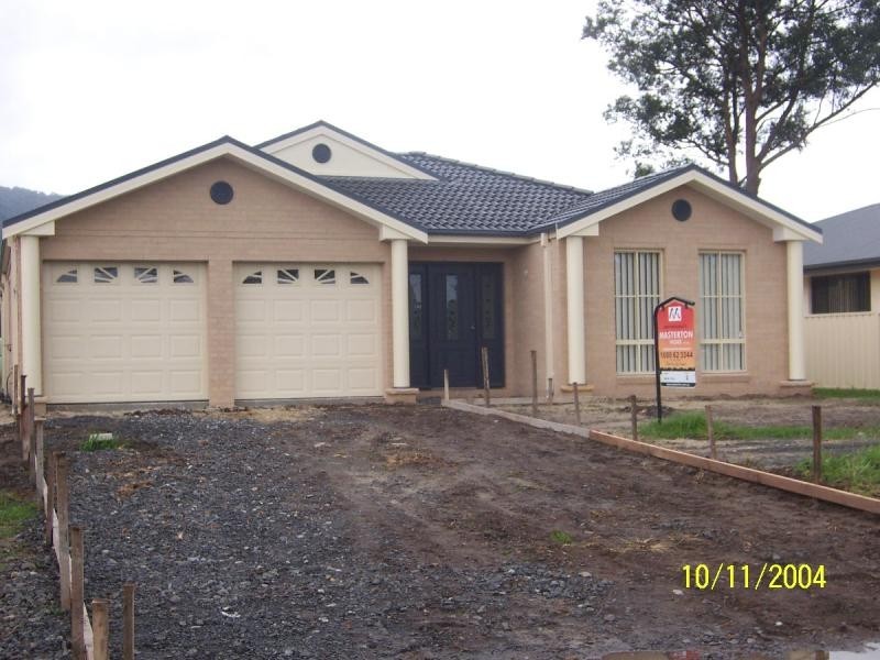 8 Emerald Drive, Meroo Meadow NSW 2540