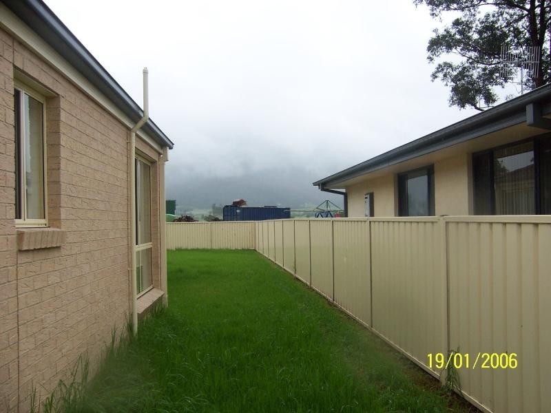 8 Emerald Drive, Meroo Meadow NSW 2540