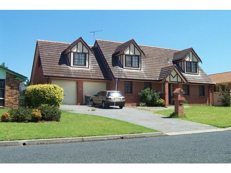 98 Jasmine Drive, Bomaderry NSW 2541