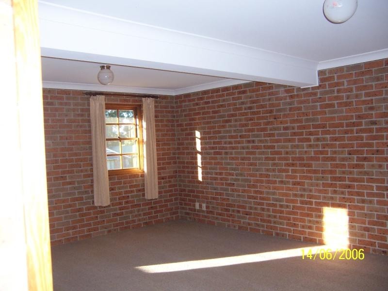 98 Jasmine Drive, Bomaderry NSW 2541