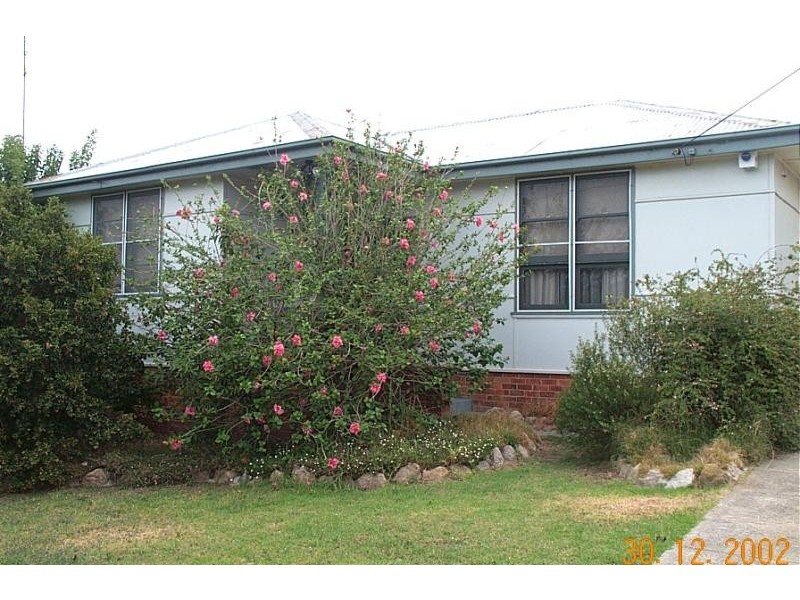 5 Elizabeth Avenue, Nowra NSW 2541