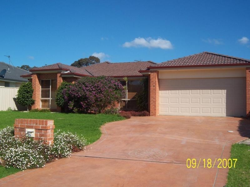 24 Lightwood Drive, West Nowra NSW 2541