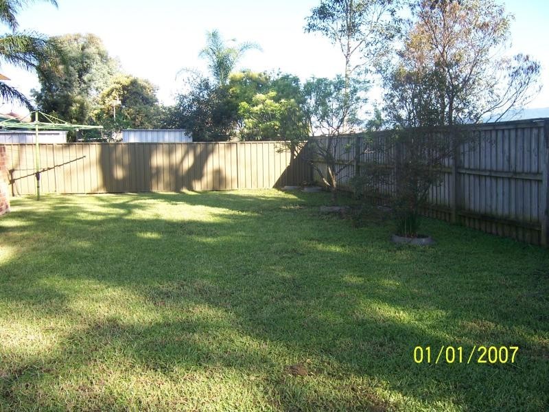 13 Robinia Way, Worrigee NSW 2540