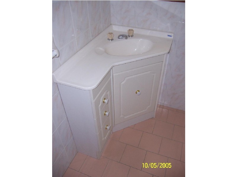 2 Herbert Close, Bomaderry NSW 2541