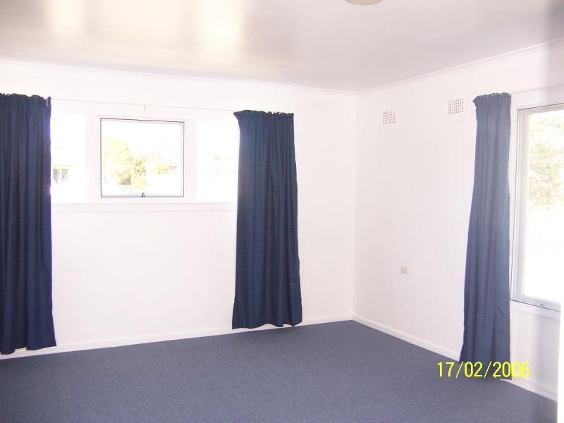 16 Mckay Street, Nowra NSW 2541