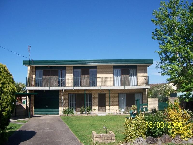 4 Ellis Place, Nowra NSW 2541