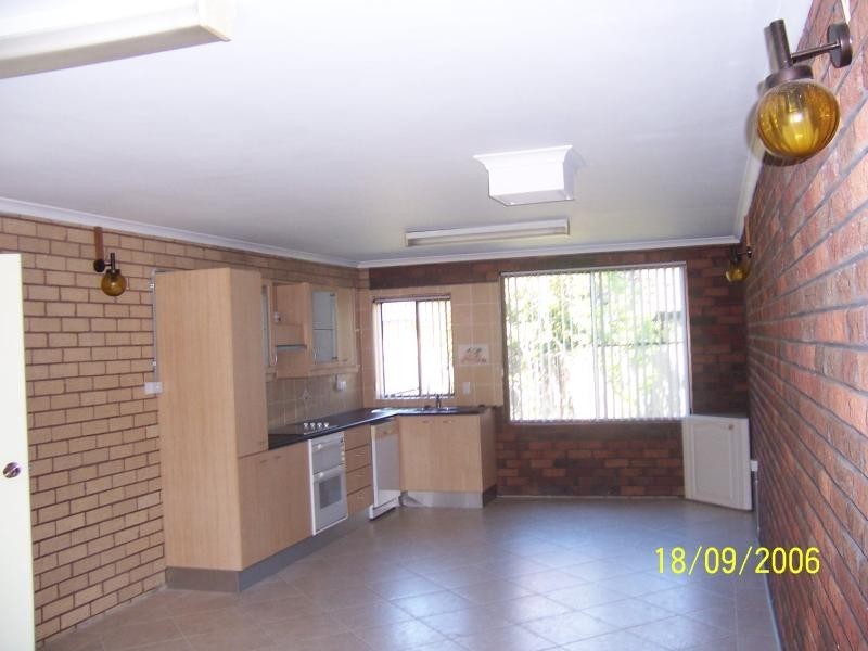 4 Ellis Place, Nowra NSW 2541