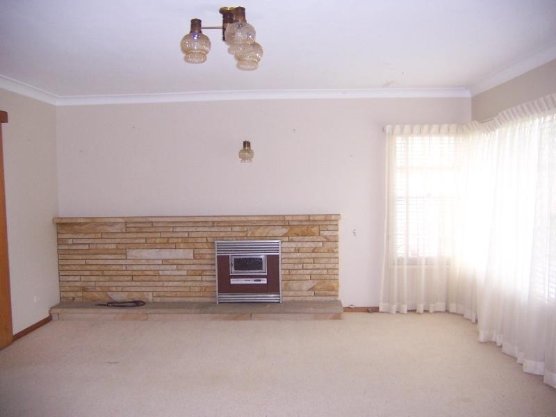 17 Huxley Street, Nowra NSW 2541