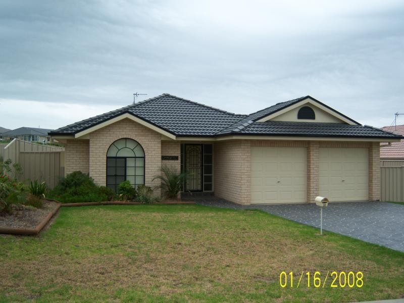 10 Warrigal Street, Worrigee NSW 2540