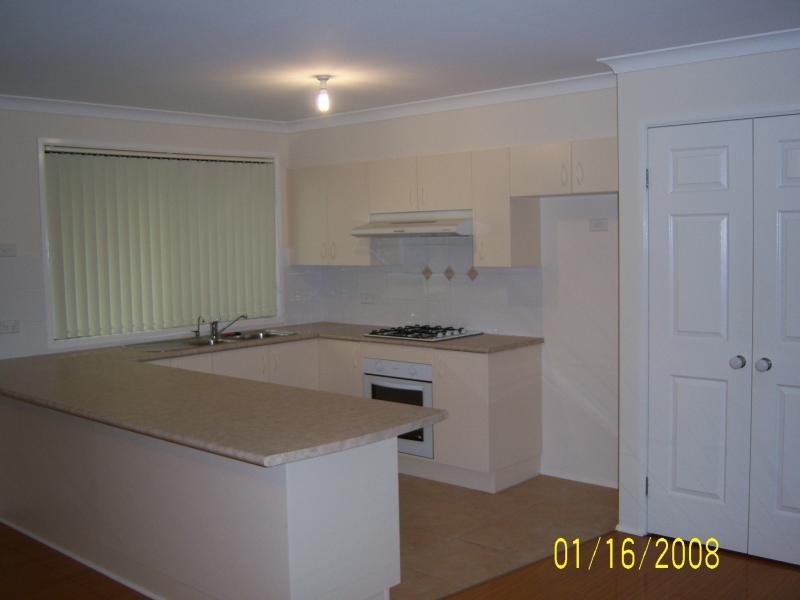 10 Warrigal Street, Worrigee NSW 2540