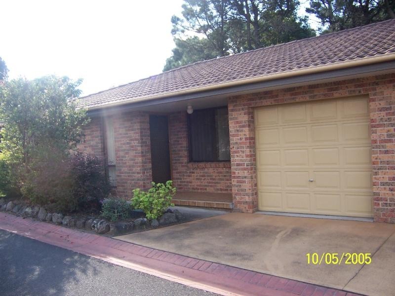 2 Herbert Close, Bomaderry NSW 2541