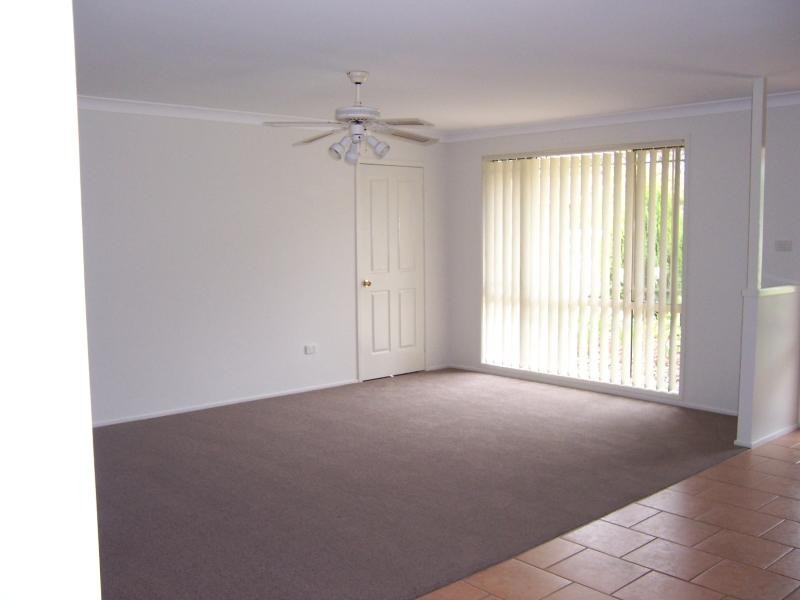 24 Illawarra Circuit, Worrigee NSW 2540