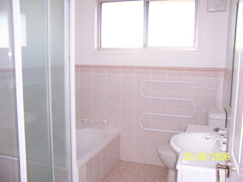 2 Bindon Close, Bomaderry NSW 2541