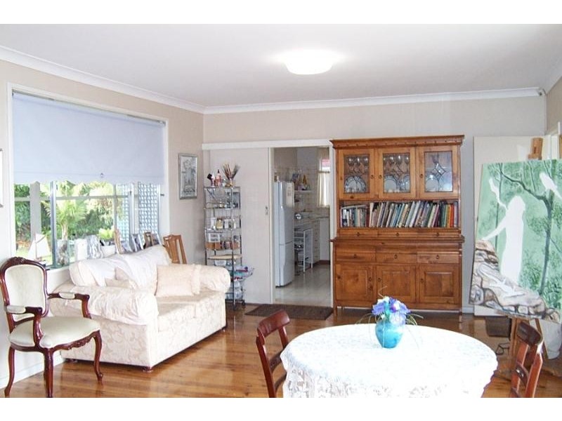 8 Elder Crescent, Nowra NSW 2541