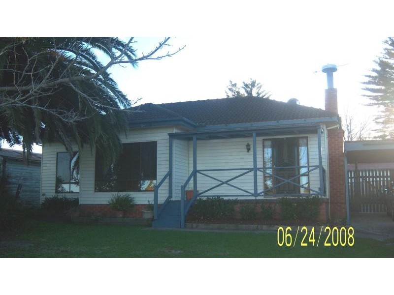11 Dalwah Street, Bomaderry NSW 2541