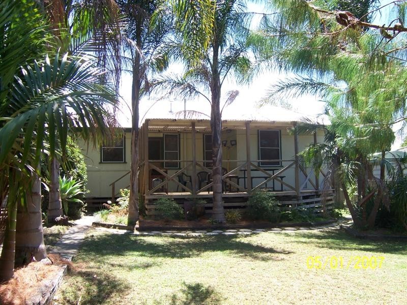 2 Young Avenue, Nowra NSW 2541