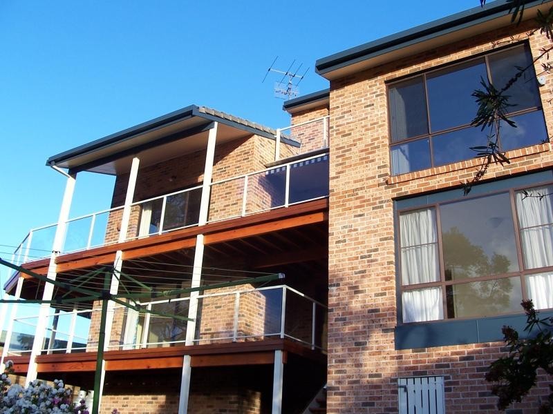 6 Indra, Point Clare NSW 2250