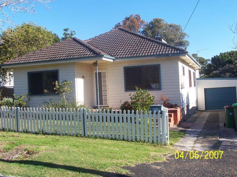 18 Melbourne Street, East Gosford NSW 2250