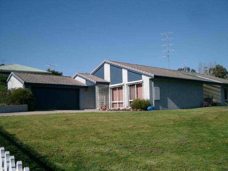 16 Meikle Street, Meeniyan VIC 3956