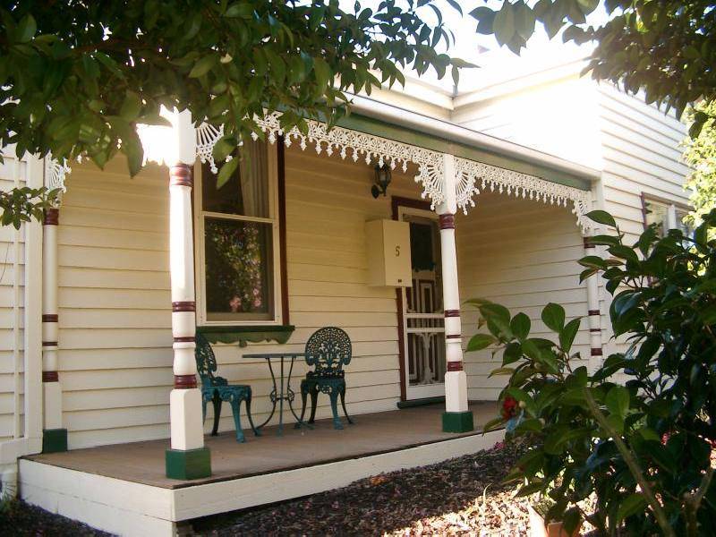 5 Brown Street, Leongatha VIC 3953