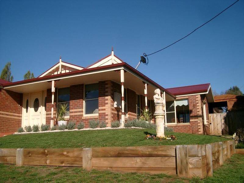 18 Chamberlain Drive, Leongatha VIC 3953
