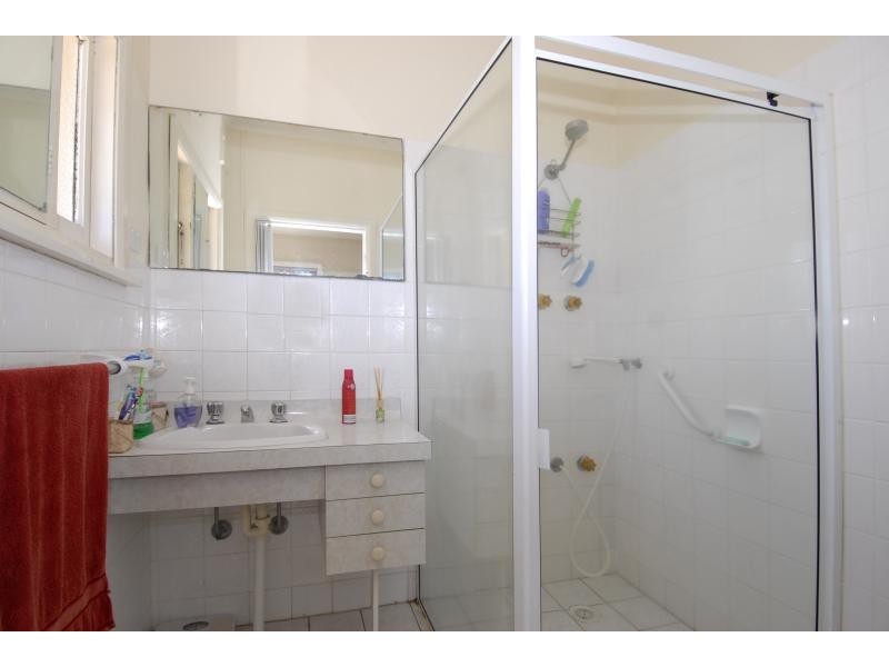 5a Greenwood Avenue, Narraweena NSW 2099