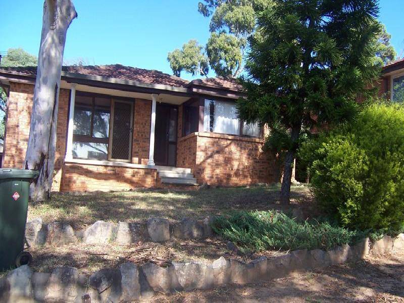 1 Deveron Place, St Andrews NSW 2566