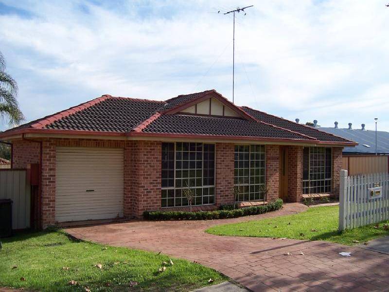 18 Tramway Drive, Currans Hill NSW 2567