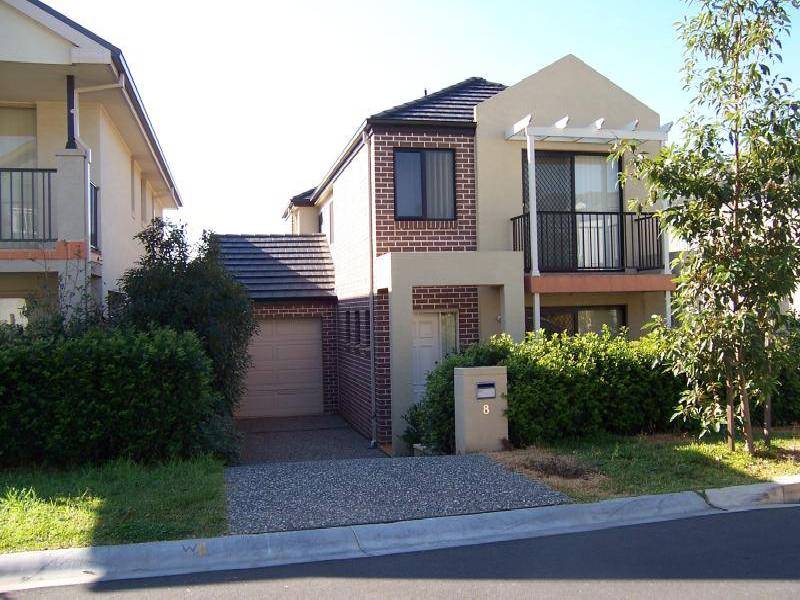 8 Hampstead Place, Campbelltown NSW 2560