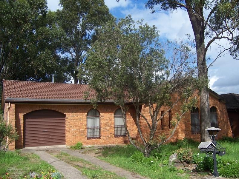 7 Lyrebird Place, Ingleburn NSW 2565