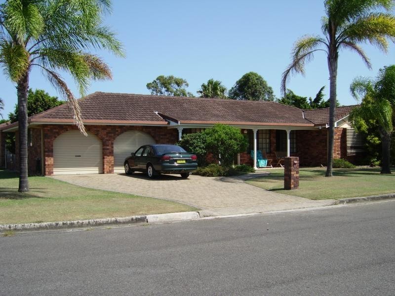 2 Spinnaker Crescent, Ballina NSW 2478