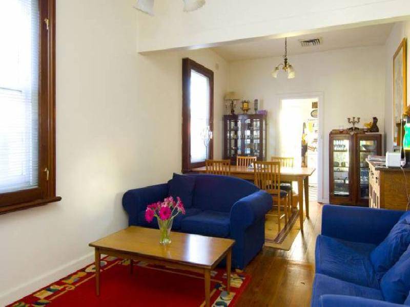 8 Park Road, Sydenham NSW 2044