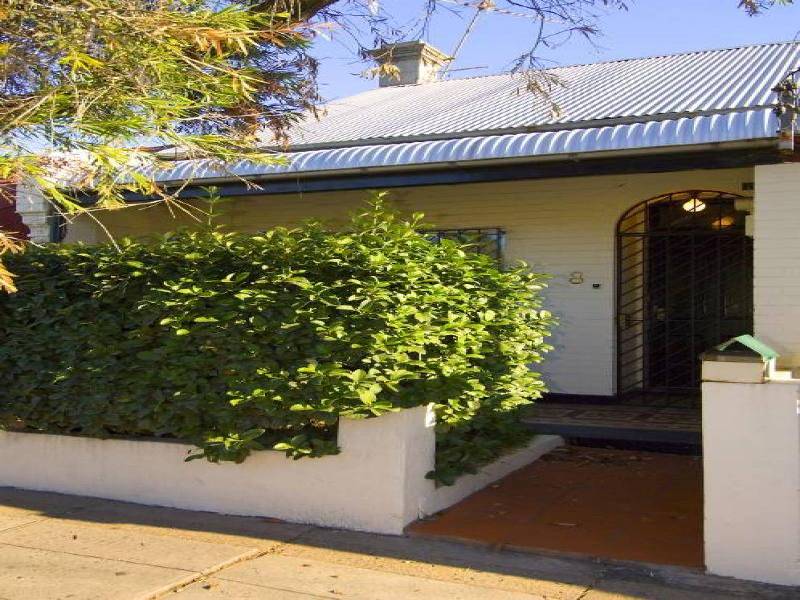 8 Park Road, Sydenham NSW 2044
