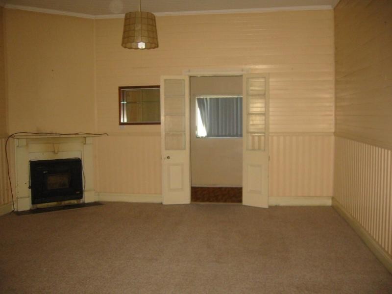 26 Lord Street, Dungog NSW 2420