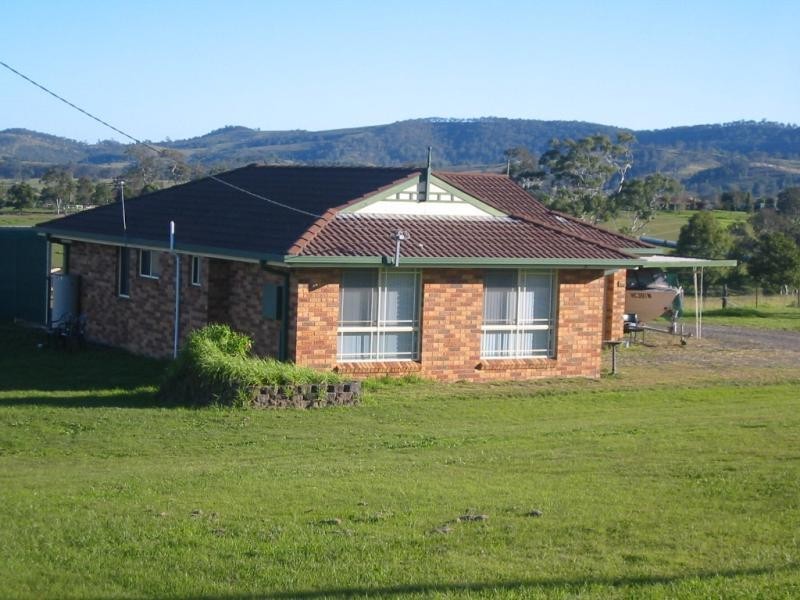 31 Wade Street, Dungog NSW 2420