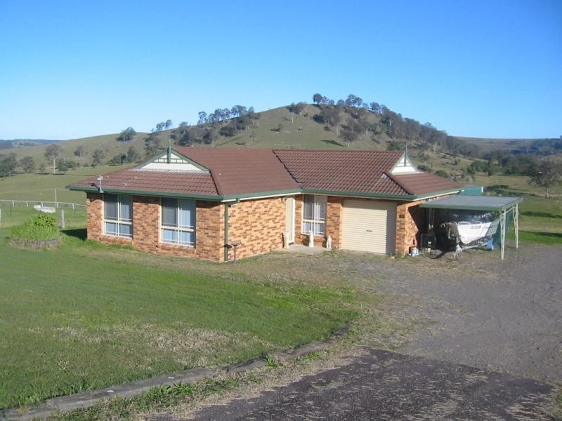 31 Wade Street, Dungog NSW 2420