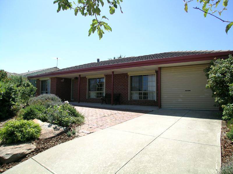 18 Quailo Avenue, Hallett Cove SA 5158