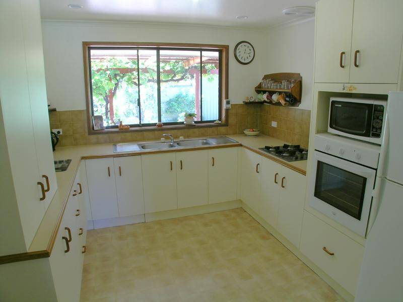 18 Quailo Avenue, Hallett Cove SA 5158