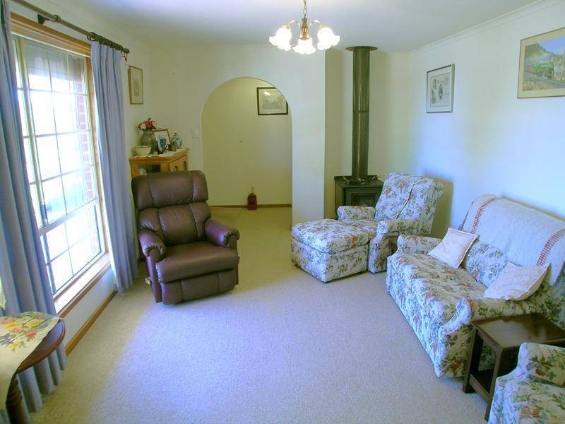 18 Quailo Avenue, Hallett Cove SA 5158