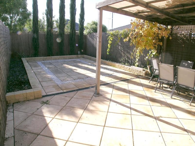 4 Abbey Road, Mitchell Park SA 5043